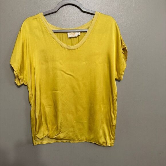 Nation LTD Tops - Nation LTD sunny yellow t-shirt size large